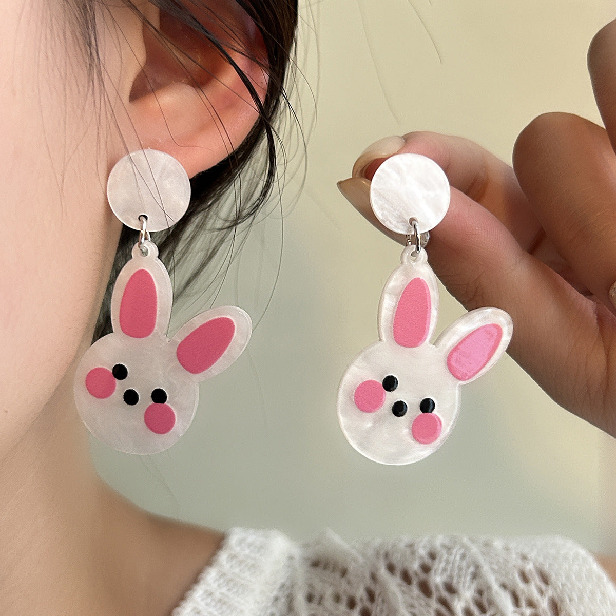 Wholesale Small fresh three-dimensional flower earrings