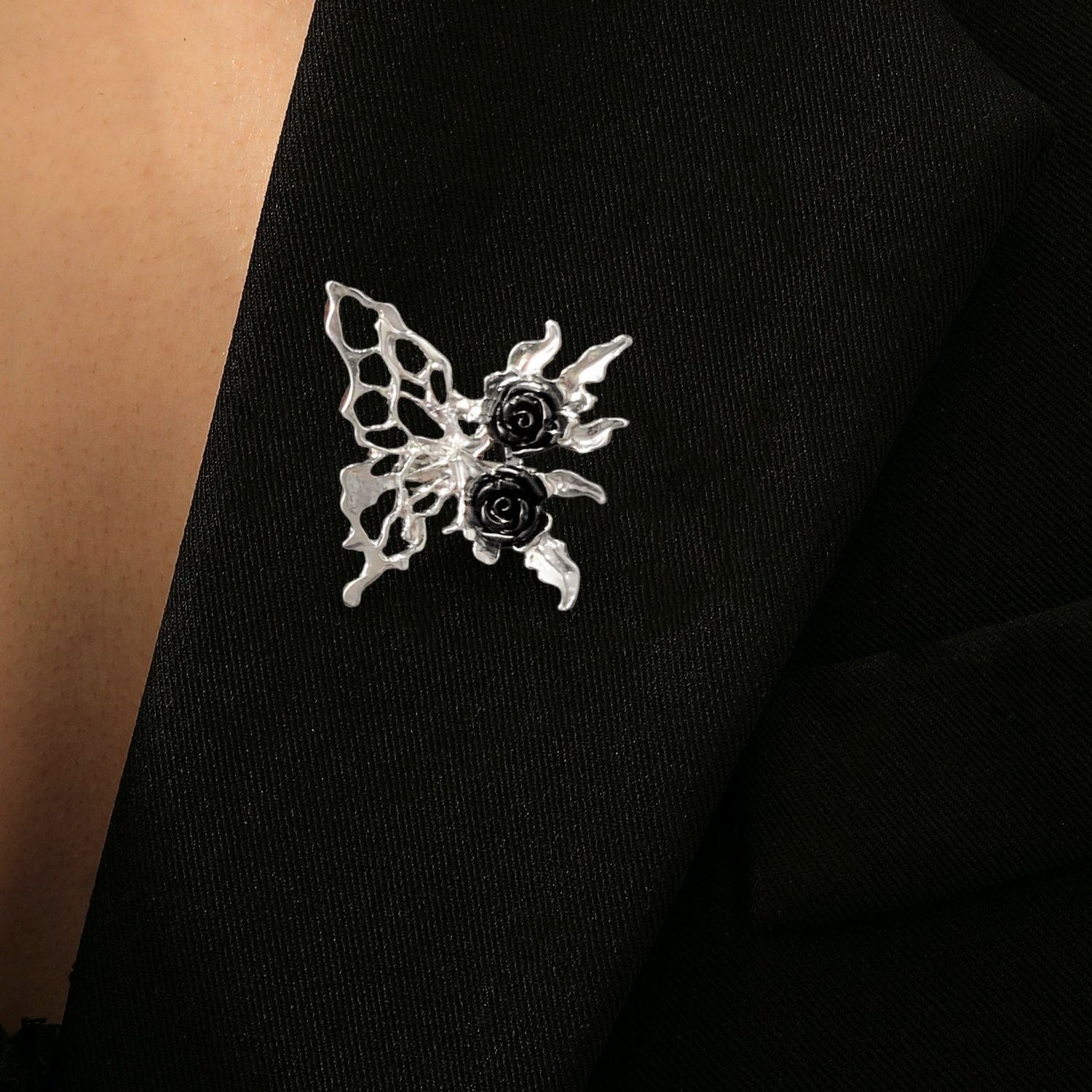 Wholesale Antique Silver Alloy Rhinestone  Brooch Pin  Gothic f Suit Jewelry Accessory