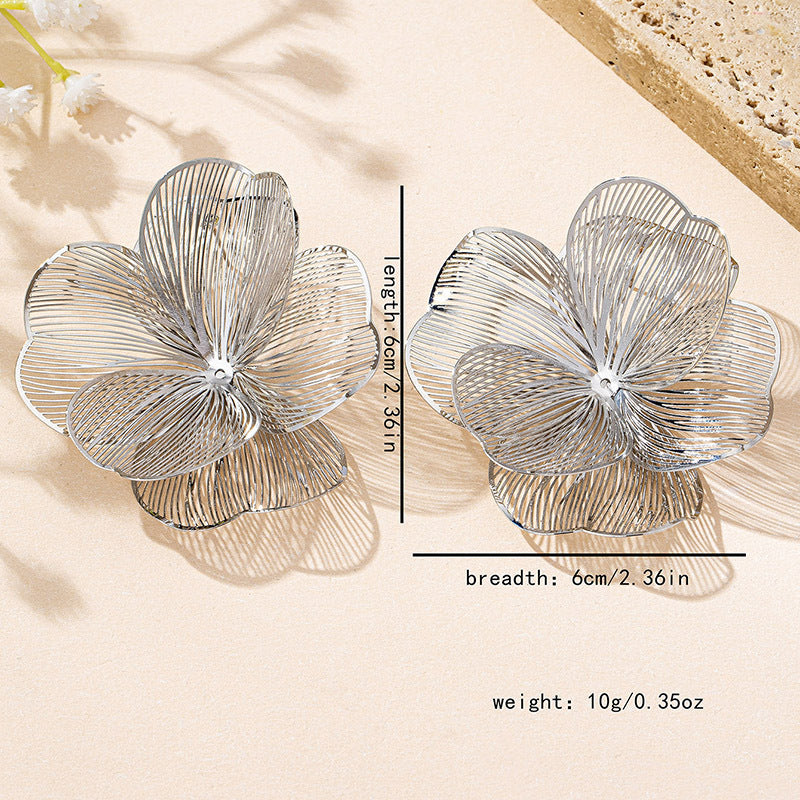Wholesale Trendy Floral Earrings Gold Alloy Women Spring Party Fashion Accessory