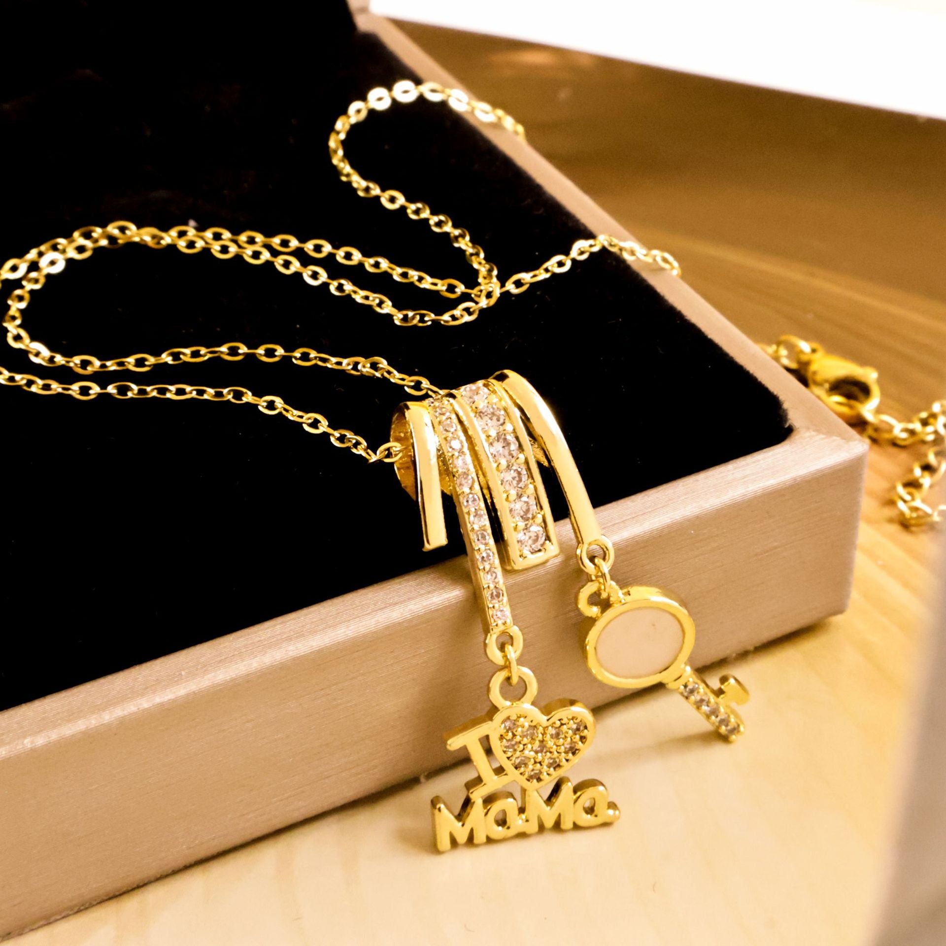 Wholesale Titanium Steel Heart Necklace
