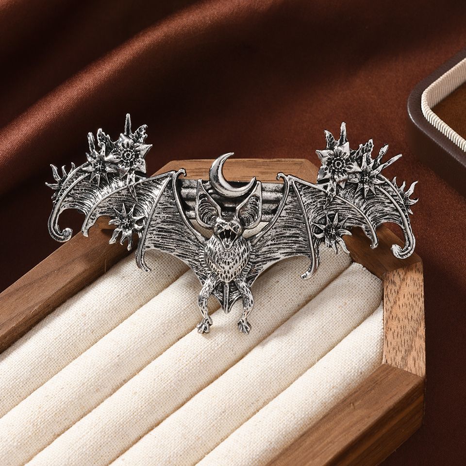 Wholesale  embossed bat hairpin spring hairpin horizontal clip for women