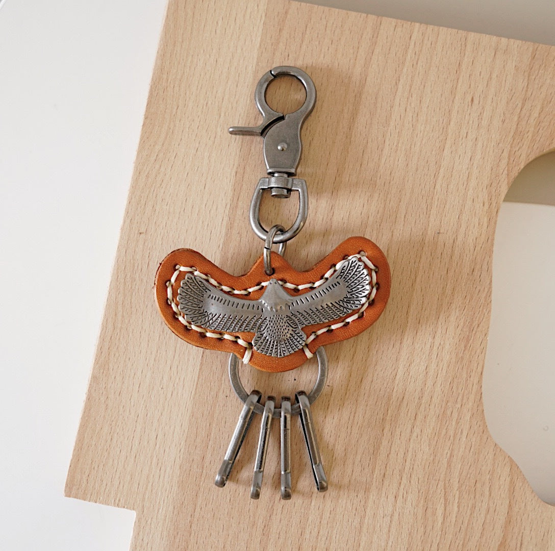 Wholesale Cowhide Zinc Alloy Eagle Dagger Metal Key Hooks