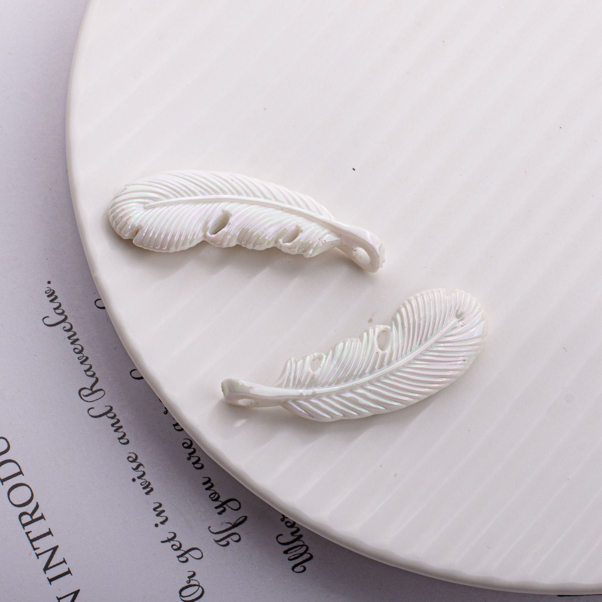 Wholesale 10pcs UV Coated Mermaid Fish Tail Acrylic Loose Beads