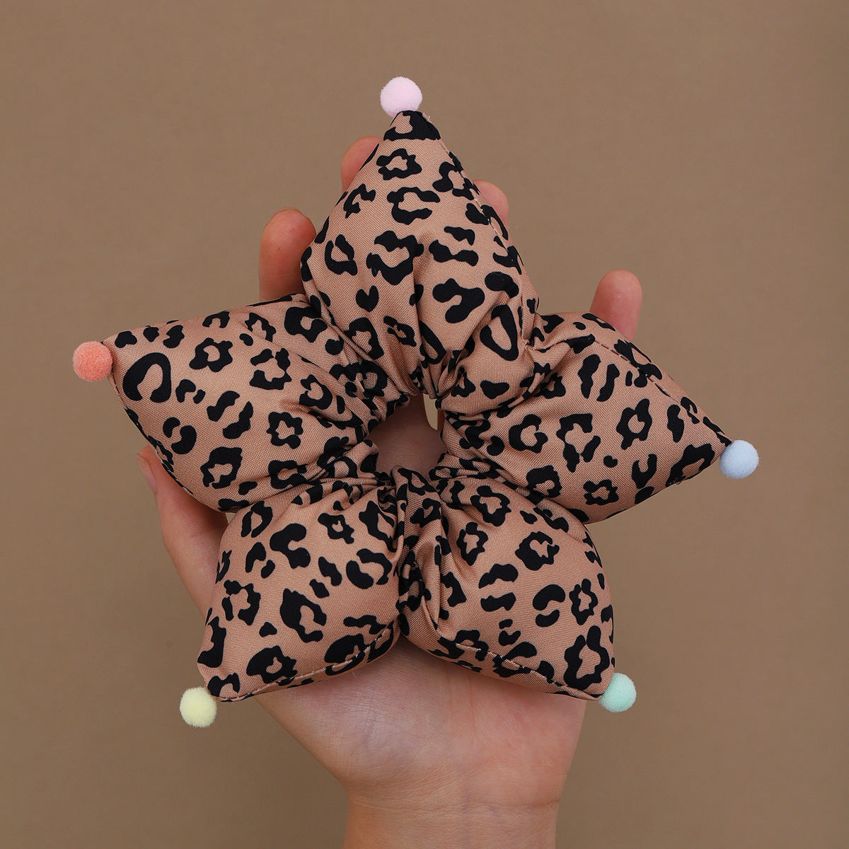 Wholesale Three dimensional flower girl with curly hair and hair loops