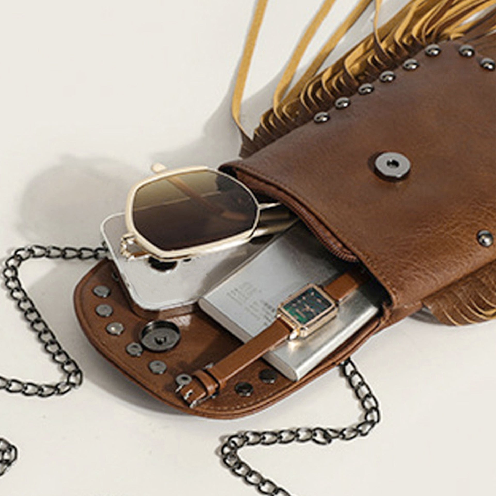 Wholesale Vintage Tassel Rivet Shoulder Crossbody Bag