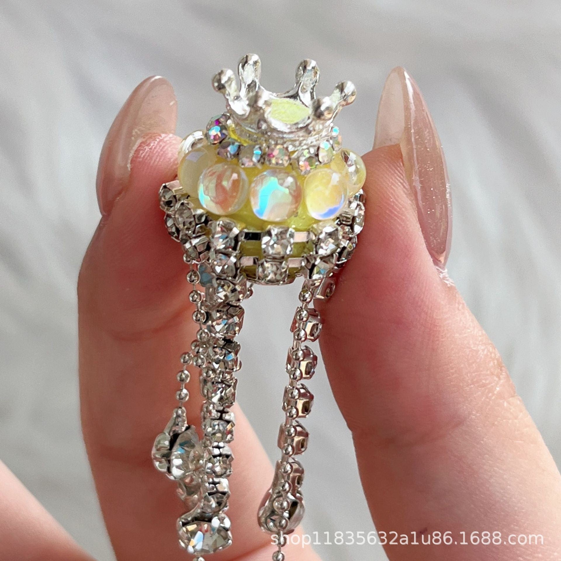 Wholesale 10pcs Crown tassel tassel round drill ball straight hole bead