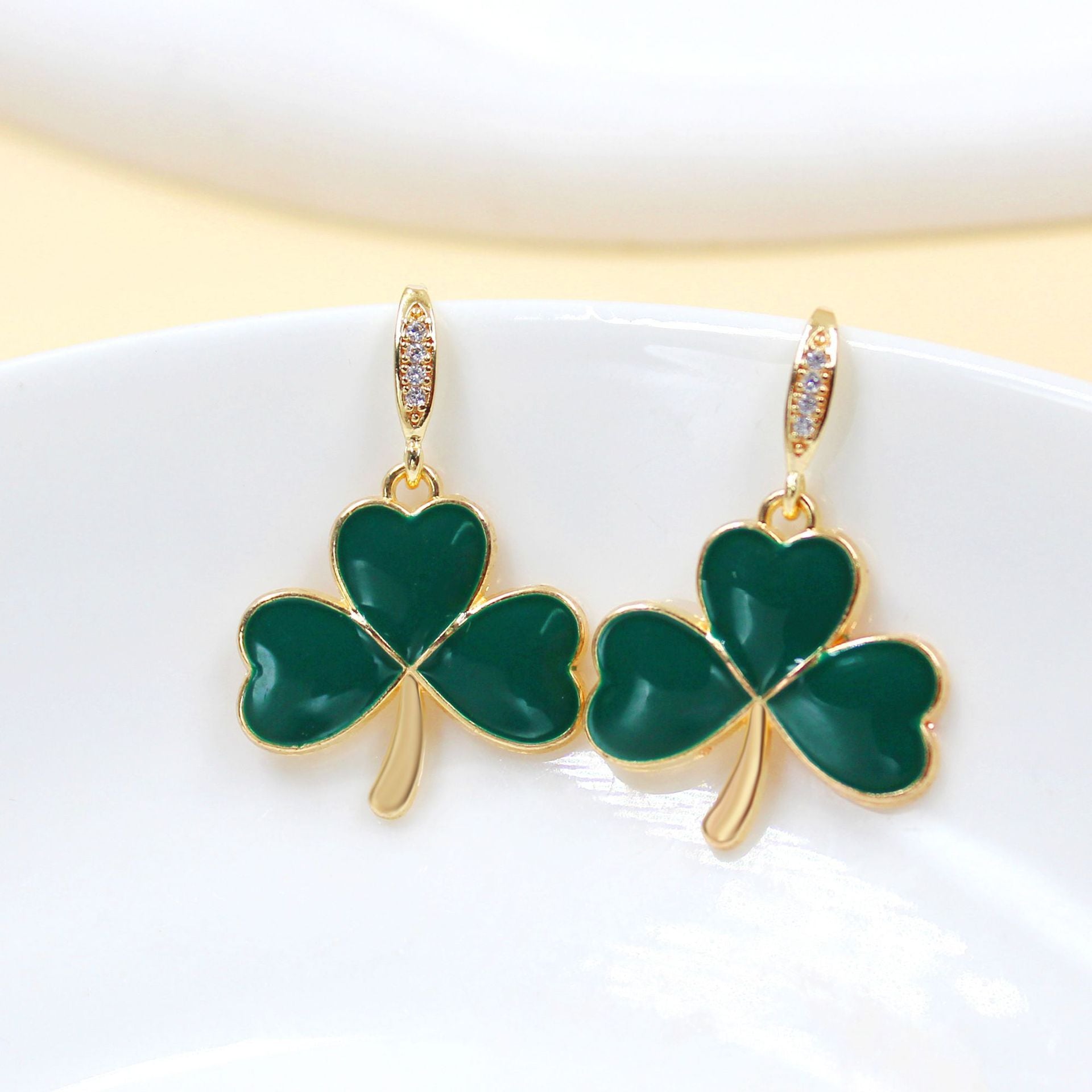 Wholesale St.  Patrick' s Day rainbow hat shamrock four-leaf clover earrings