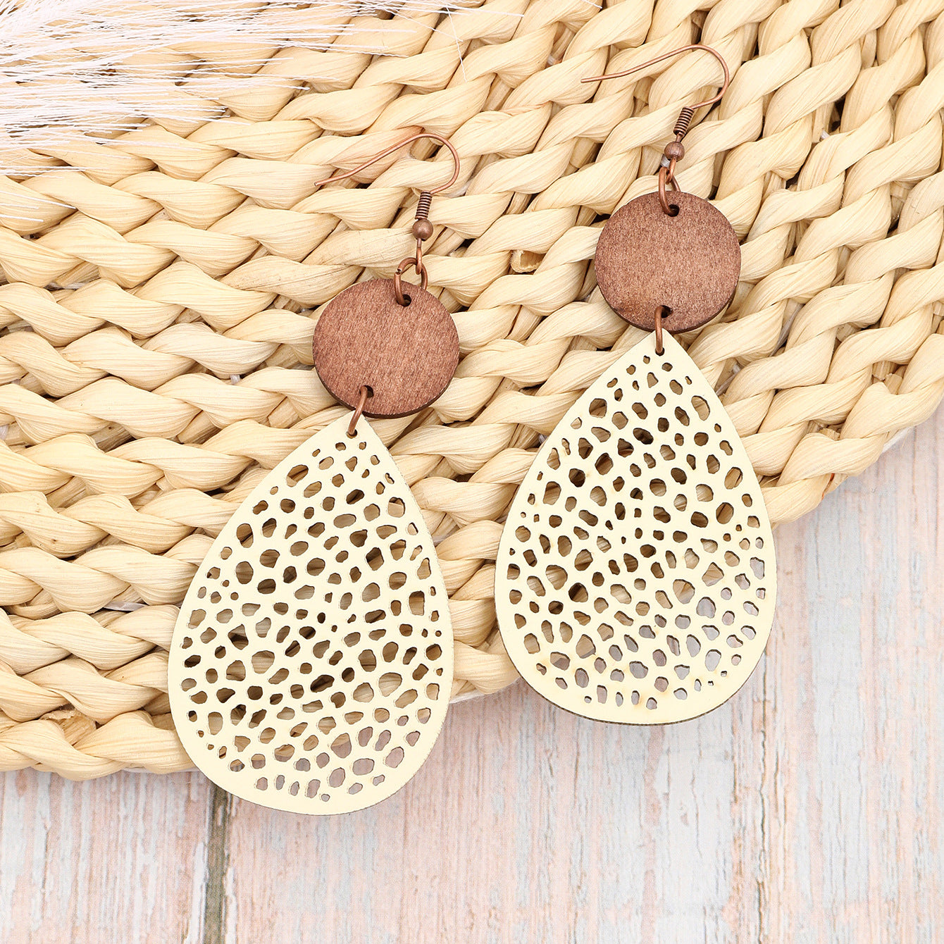 Wholesale Drop-shaped Hollow-out Leather and Wood Combination Mesh Earrings