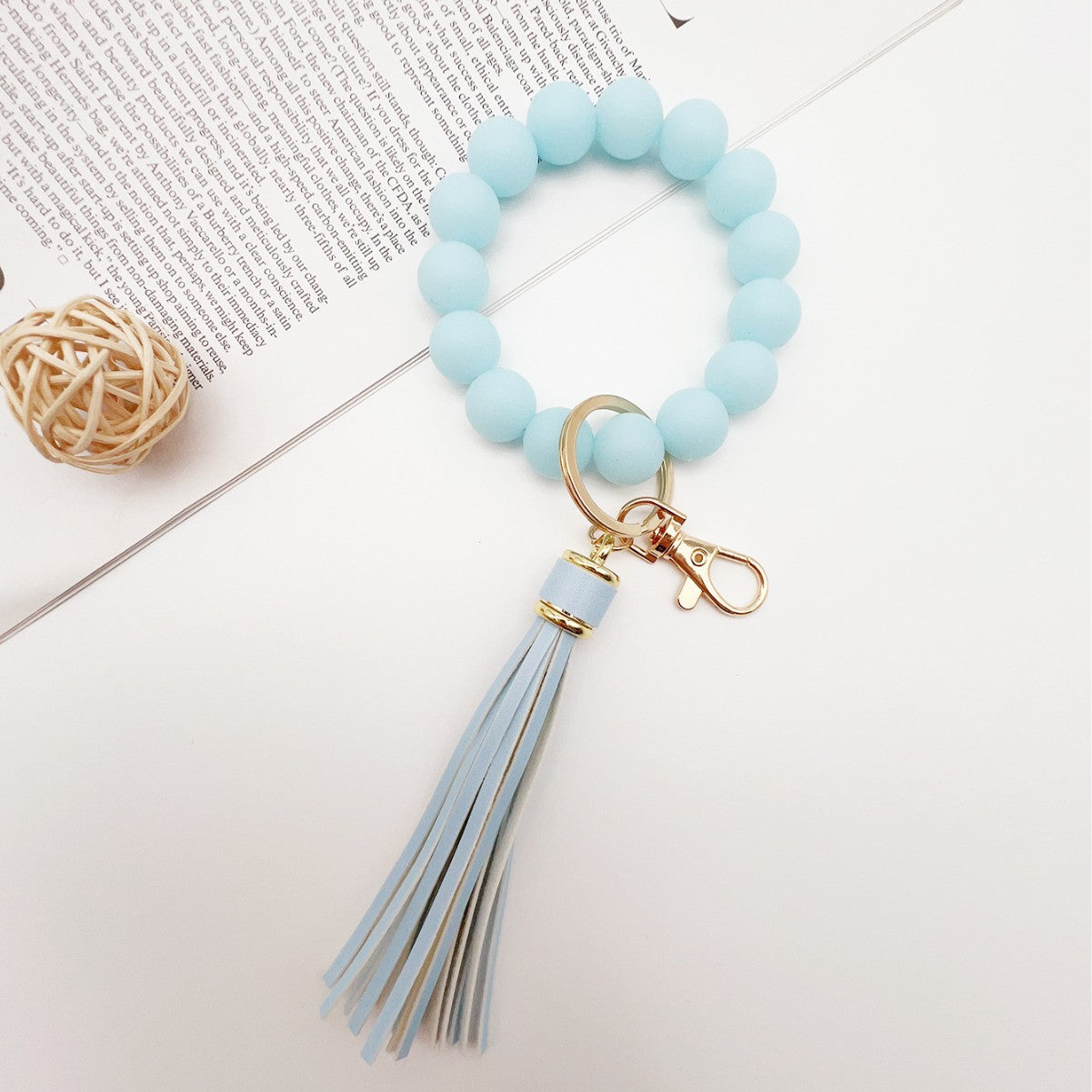 Wholesale Luminous Silicone Bead Keychain FluorescentTassel Creative Wrist Bracelet Key