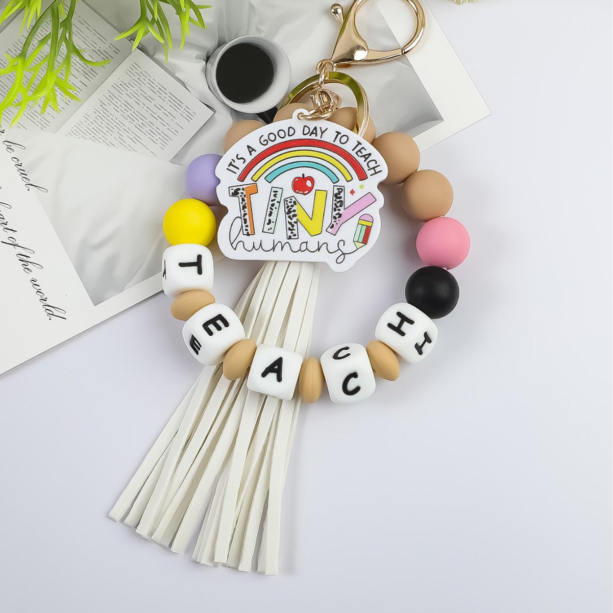 Wholesale Teacher' s Day jewelry silicone bead keychain