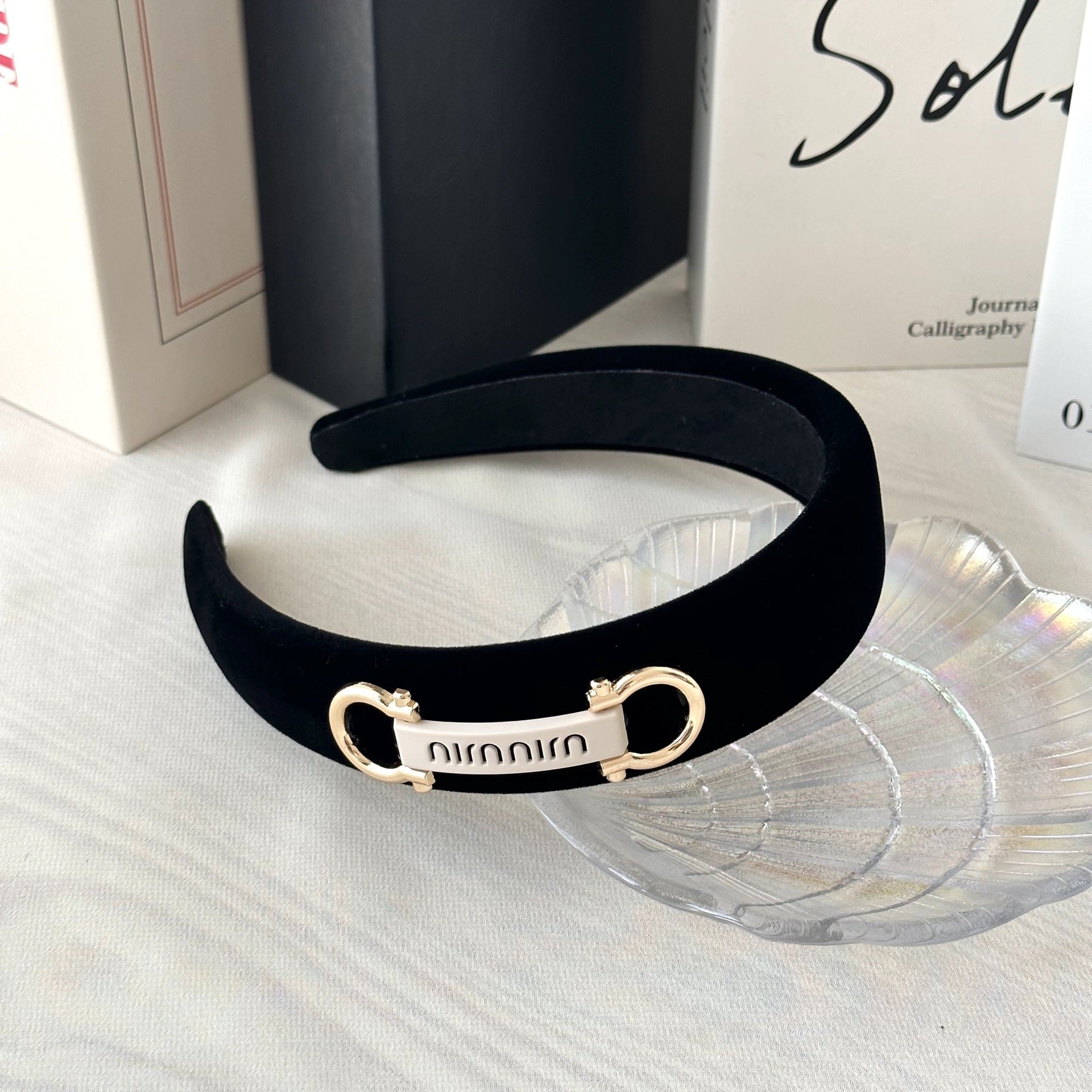 Wholesale metal letter horseshoe buckle headband hairpin for women