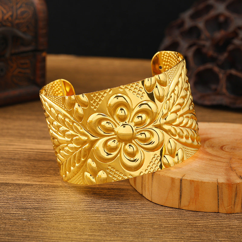 Wholesale Alien Dunhuang Gold Wide Bracelet Female Ethnic Style Bohemian Arm Dai Bracelet