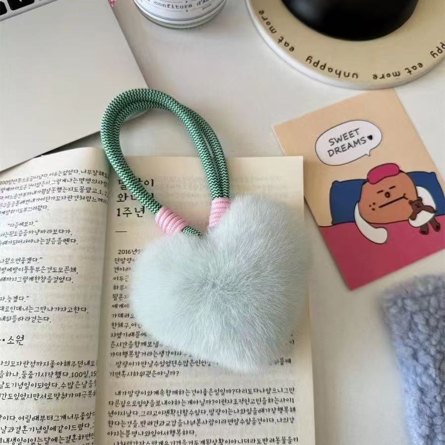 Wholesale Cute Rex Rabbit Fur Pom-Pom Heart-Shaped Car Keychain