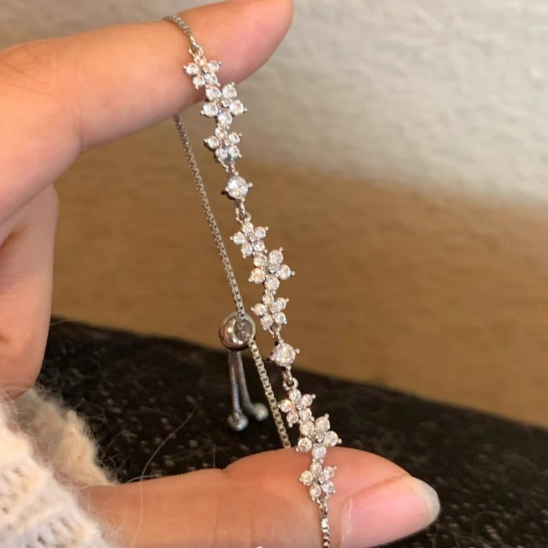 Wholesale Dreamy Floral Garden Bracelet Youthful Decorative Hand Jewelry