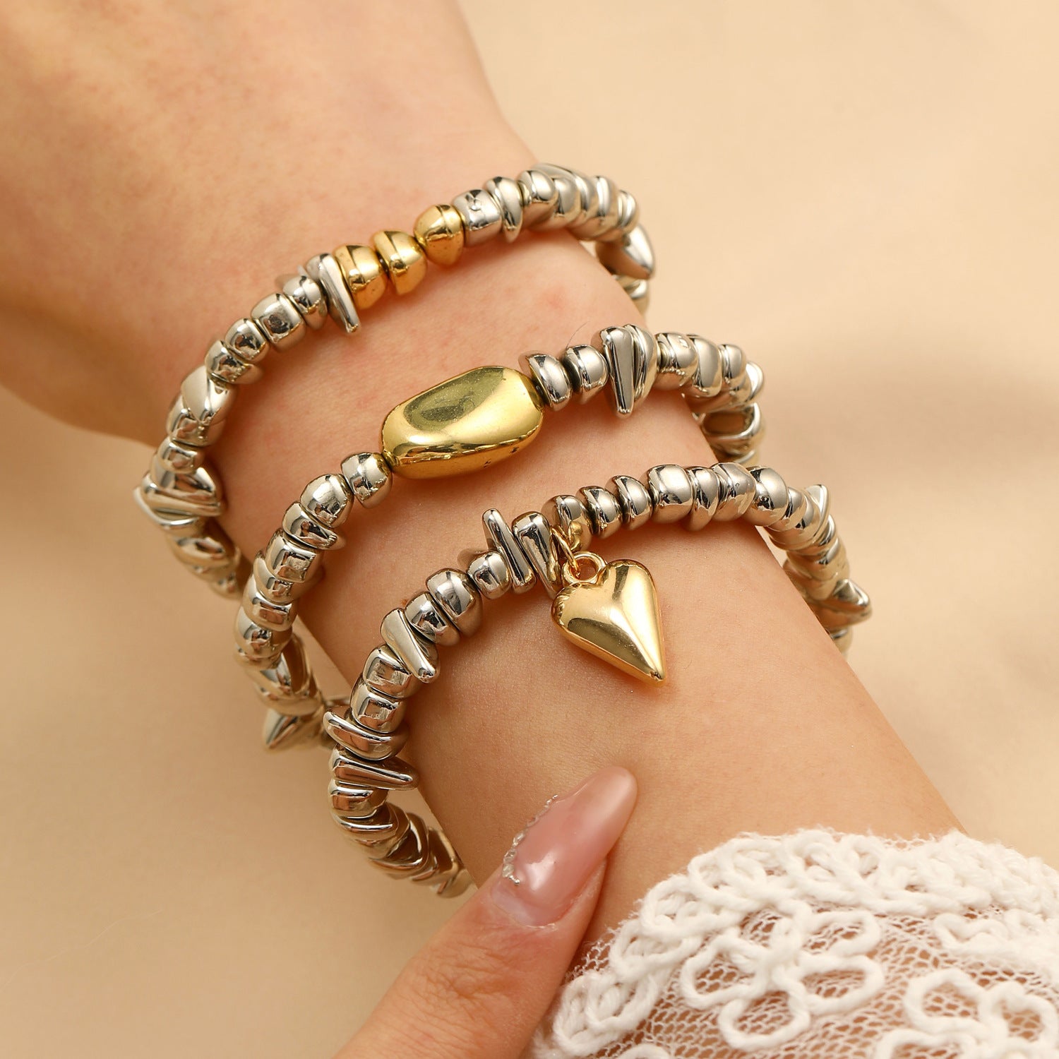 Wholesale Silver Geometric Heart Pendant Necklace