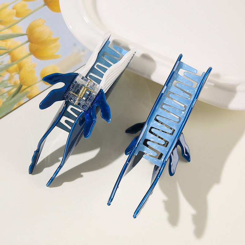 Wholesale Trendy Ocean Blue Whale Design Acrylic Hair Claw Clip For Casual Updo Styling Hair Accessory