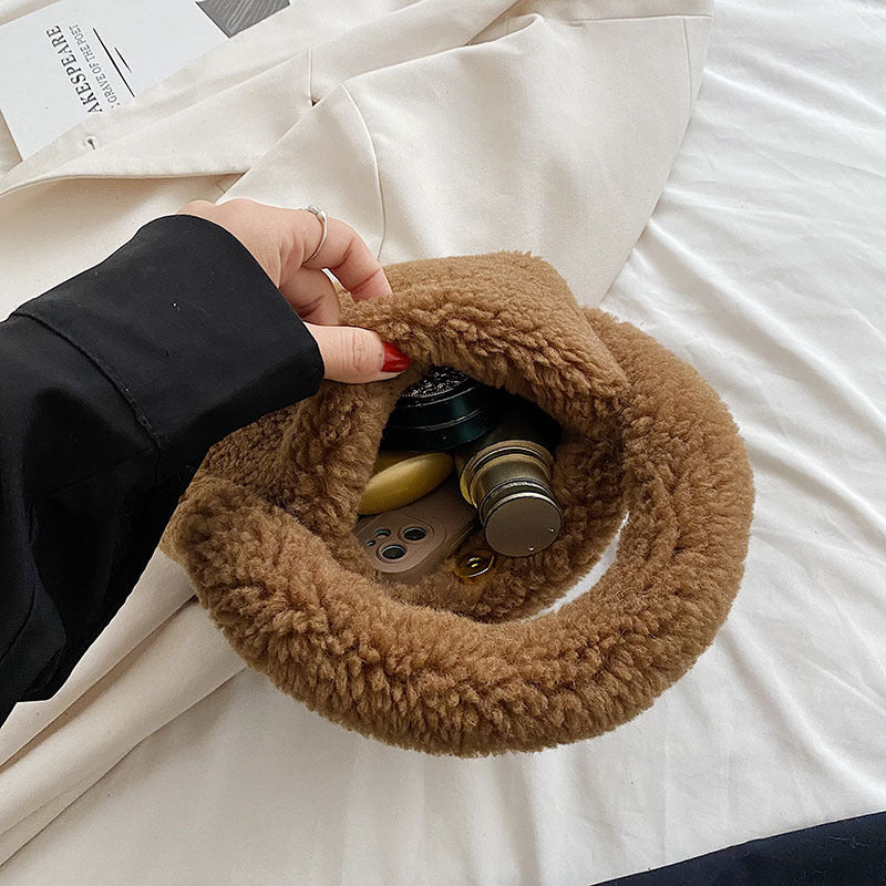 Wholesale 2023 Autumn and Winter Portable Plush Bags