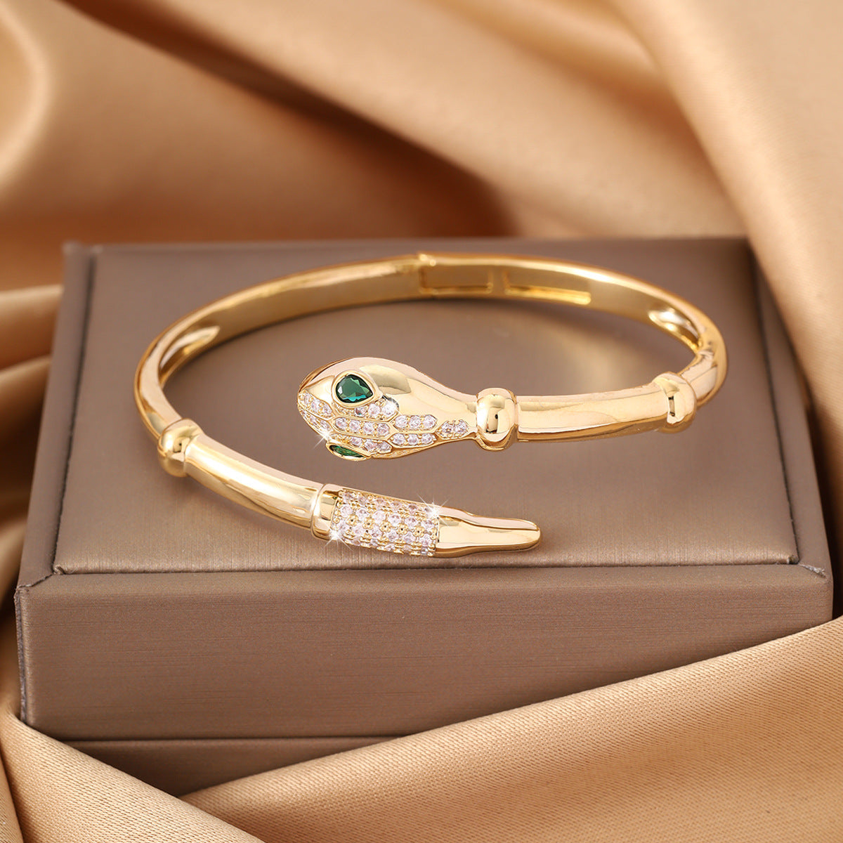 Wholesale Nail copper micro inlaid zircon open bracelet