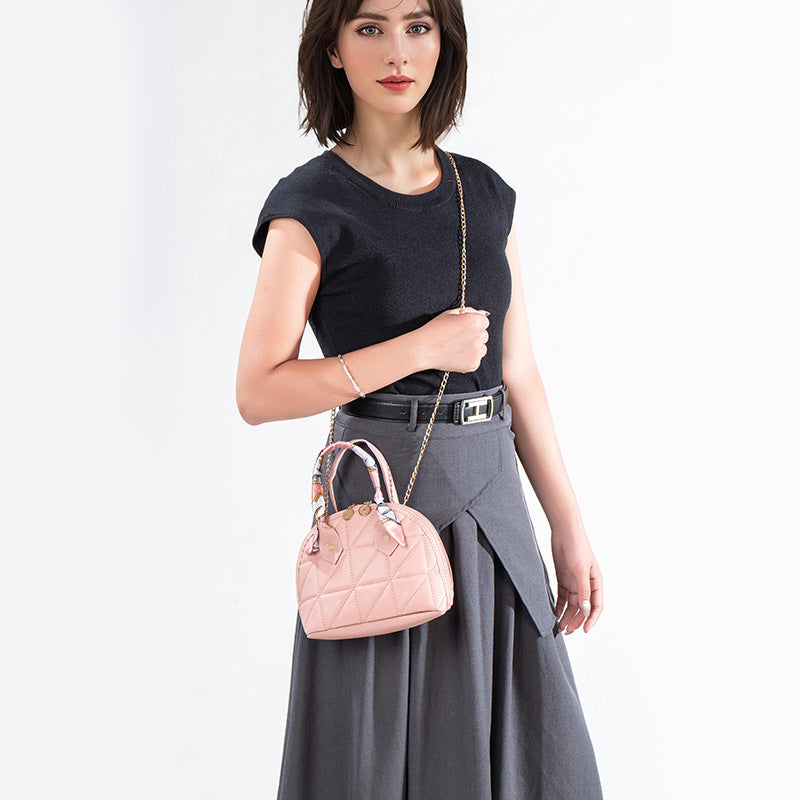 Wholesale Triangle embroidered shell handbag Minimum Order Quantity 3