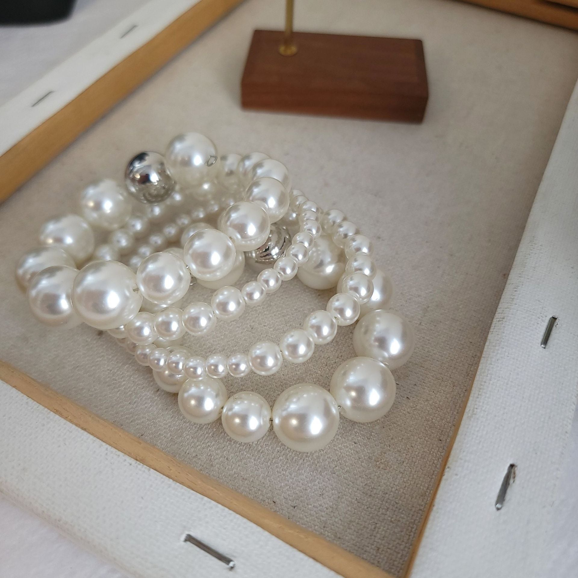 Wholesale Multi-layer Pearl Wrapped Alloy Bracelets