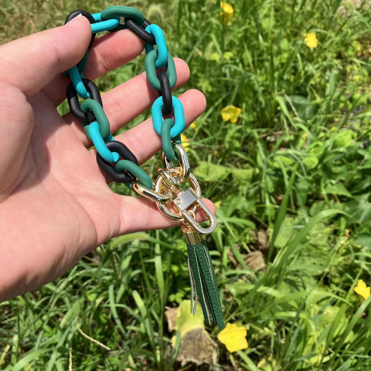 Wholesale Acrylic Colorful Bracelet Keychain