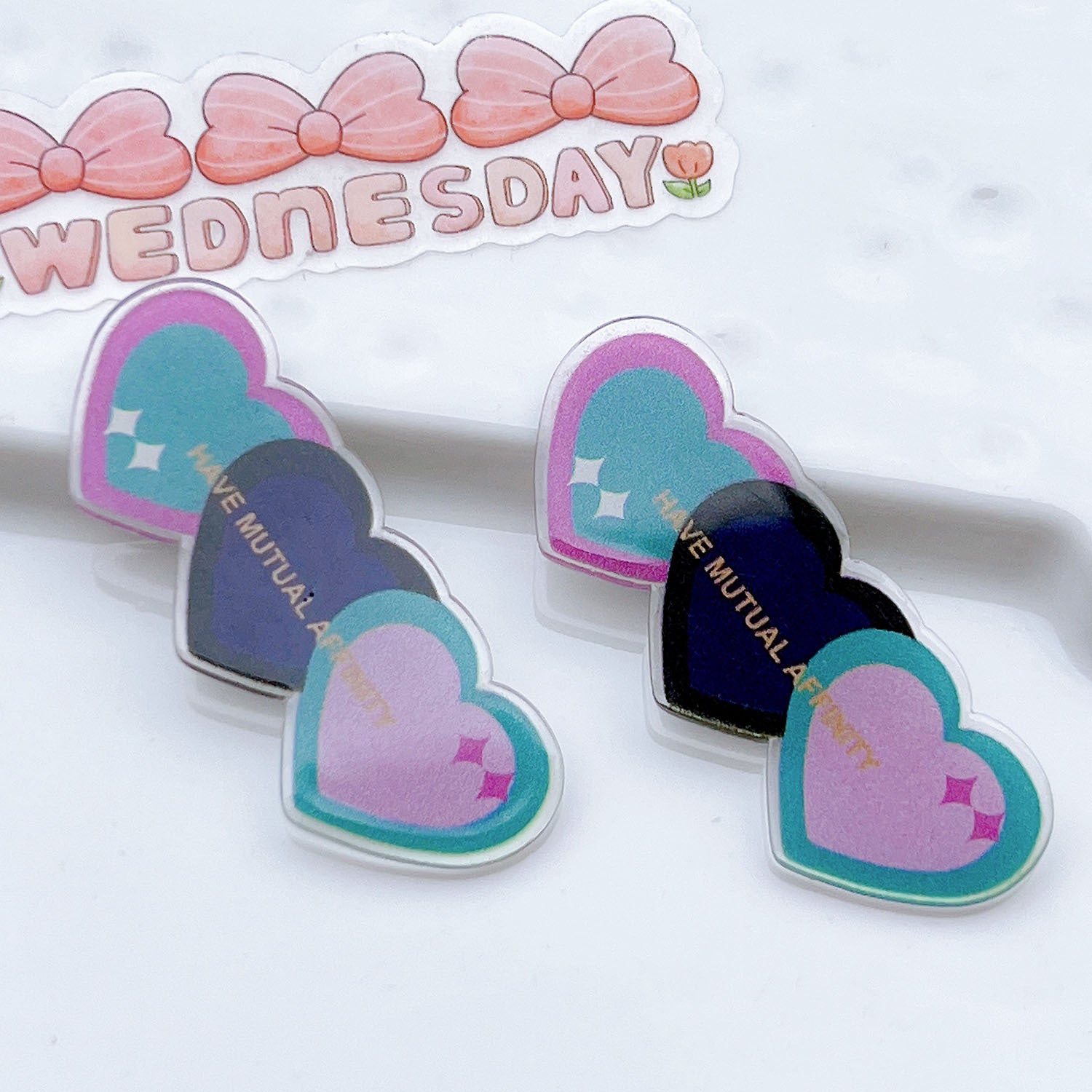 Wholesale 5pcs Acrylic Three Hearts Accessories FlatBack