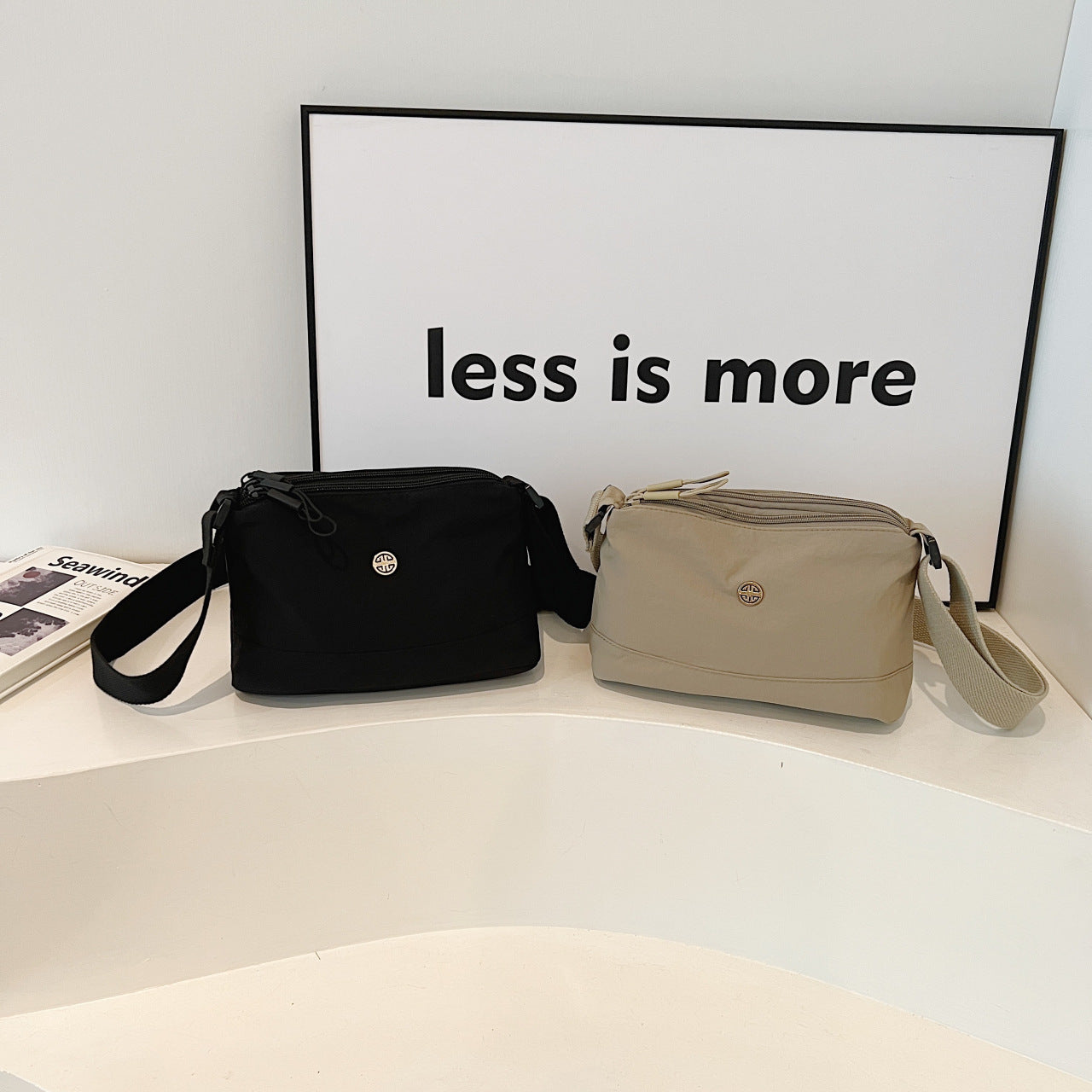 Wholesale Nylon Waterproof Multi-compartment Large Capacity Shoulder Messenger Bag