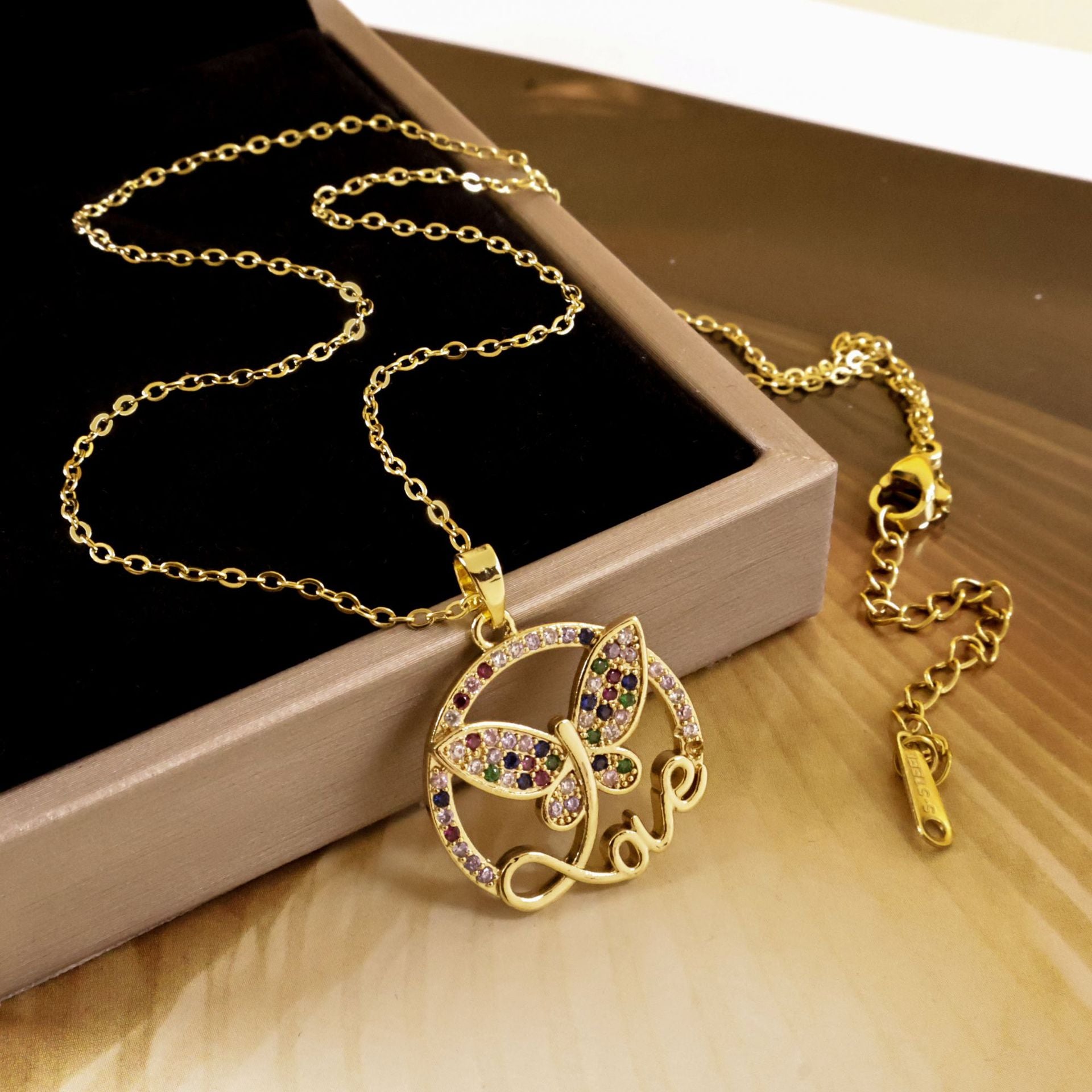 Wholesale Titanium Steel Heart Necklace