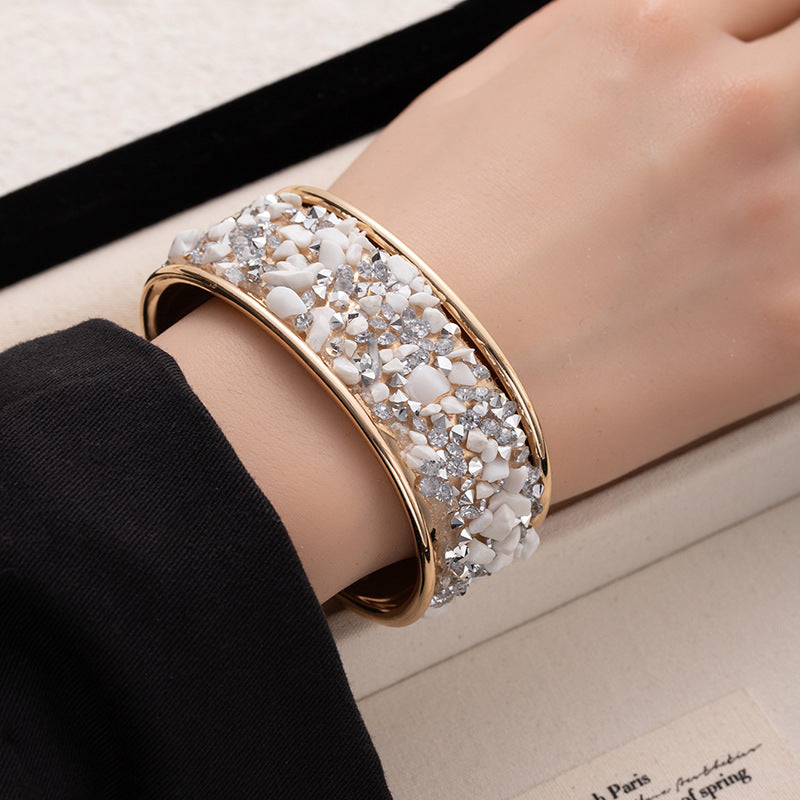 Wholesale Exaggerated wide bracelet with colored diamonds and gravel