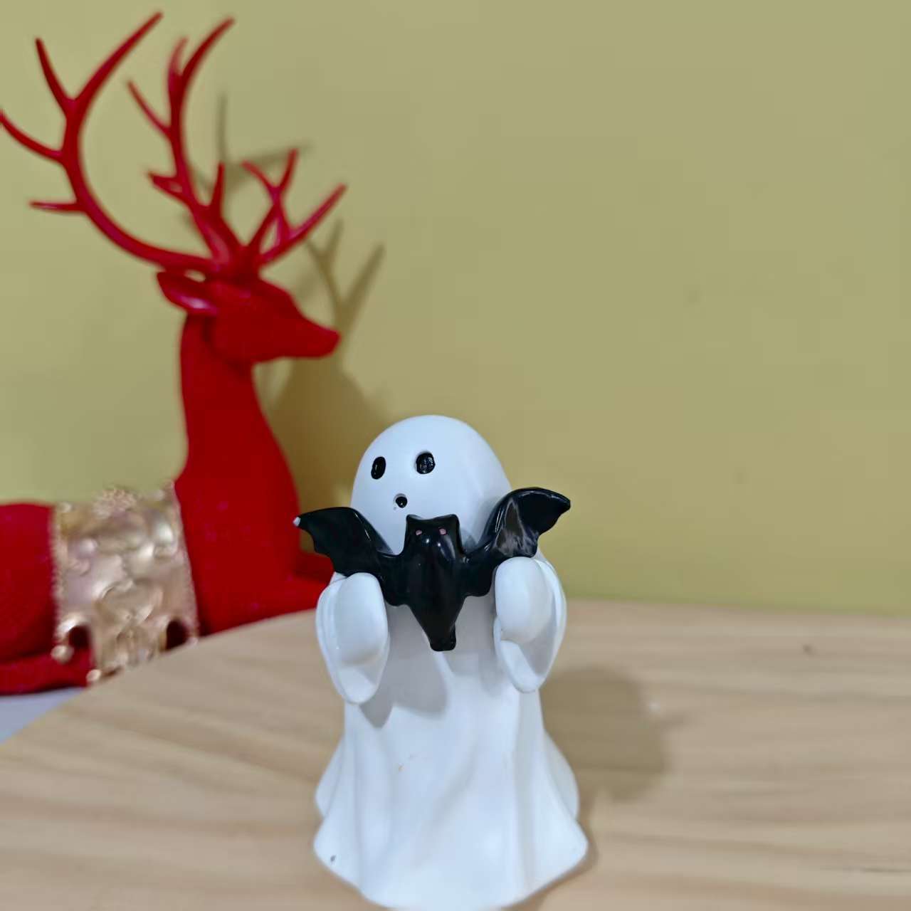 Wholesale  Ghost Pen Holder with Bat and Pumpkin Resin Home Decor
