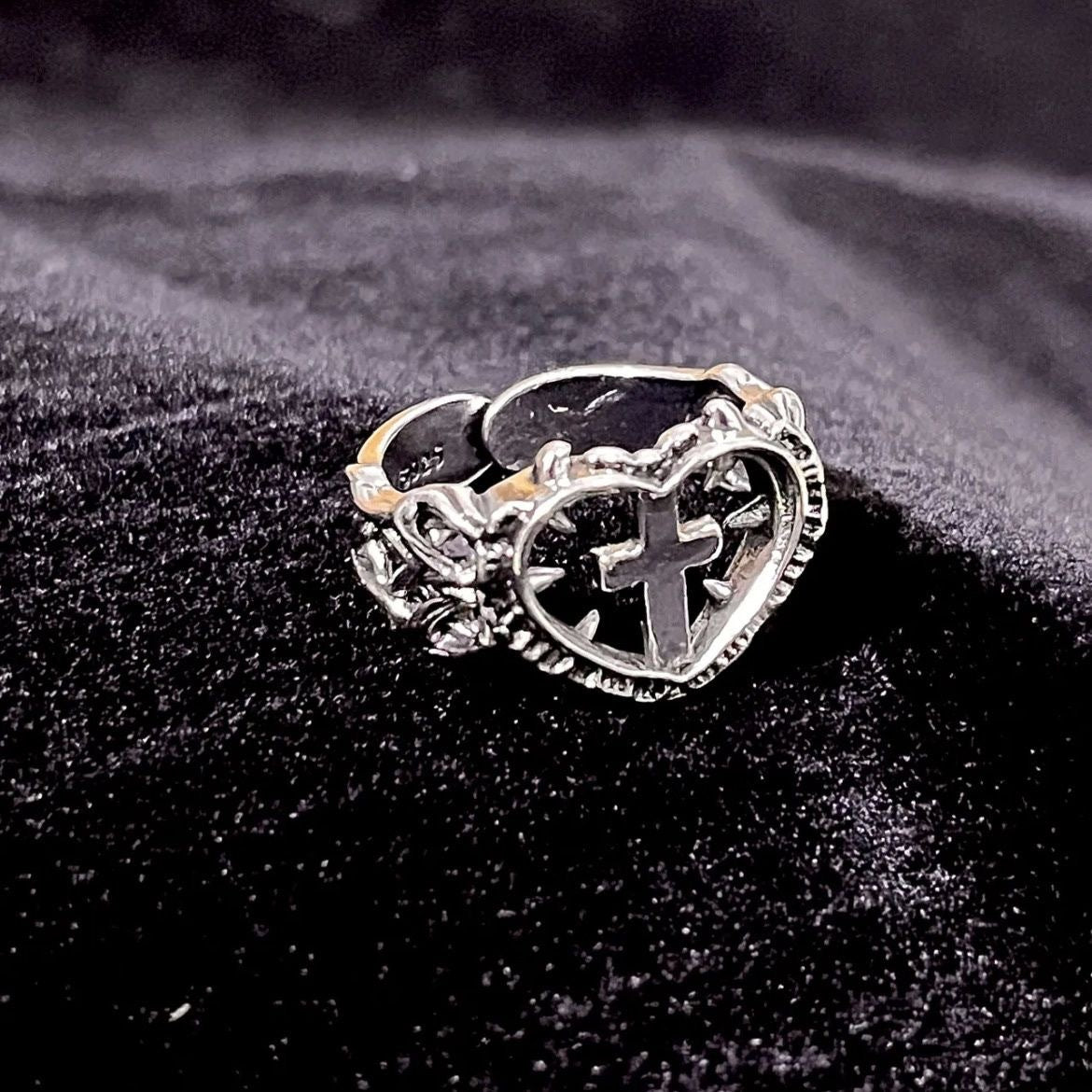 Wholesale Cross Love Ring Gothic Retro Black Dyed Ring
