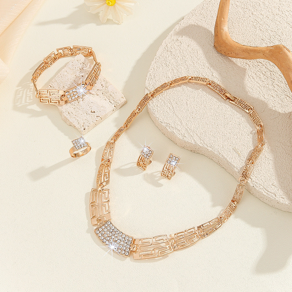 Wholesale  Luxury Jewelry Alloy Jewelry Set Full Diamond Necklace Earrings Ring Bracelet Four-Piece Set