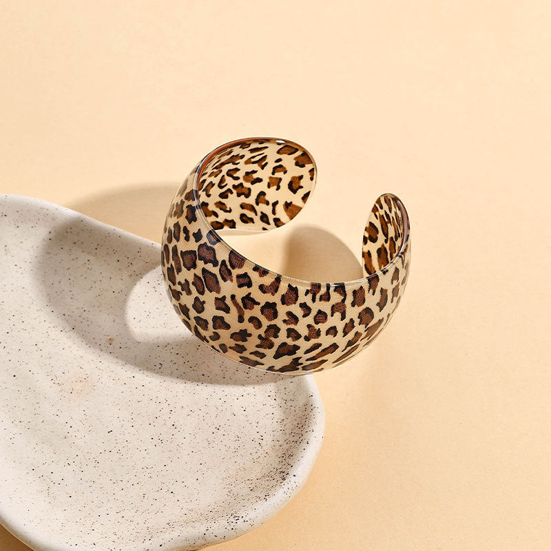 Wholesale leopard print open wide version C resin bracelet exaggerated geometric pattern bracelet