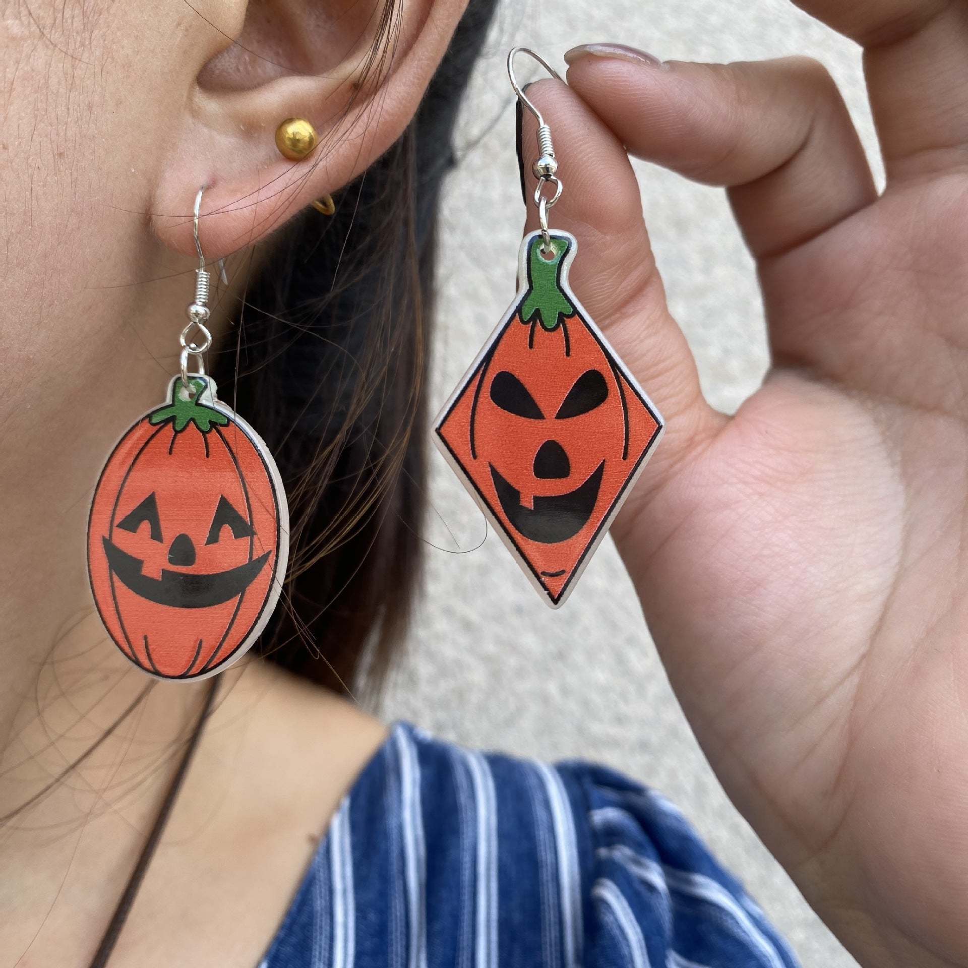 Wholesale Acrylic Pumpkin Head Luminous Earrings