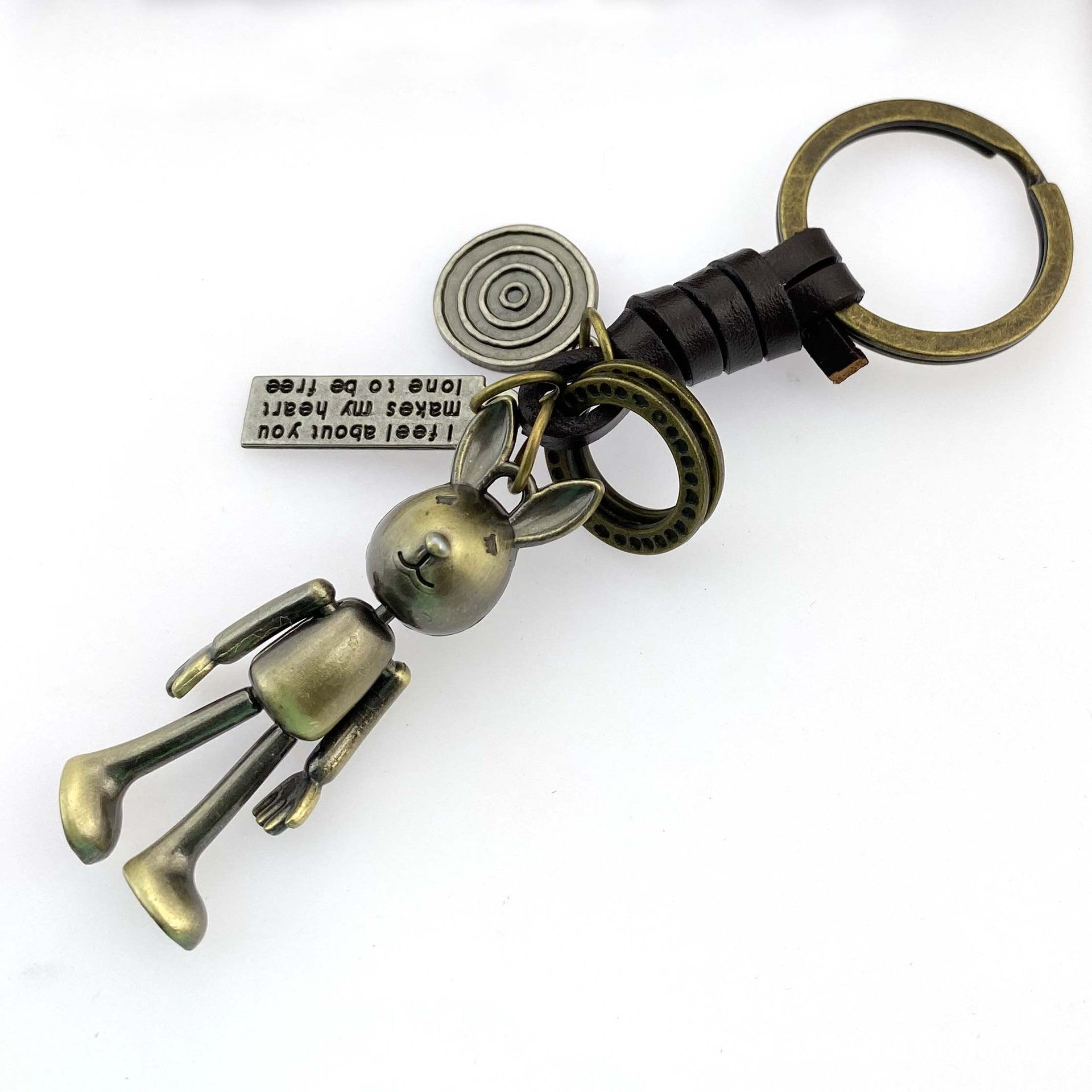 Wholesale Vintage hand-woven movable rabbit keychain