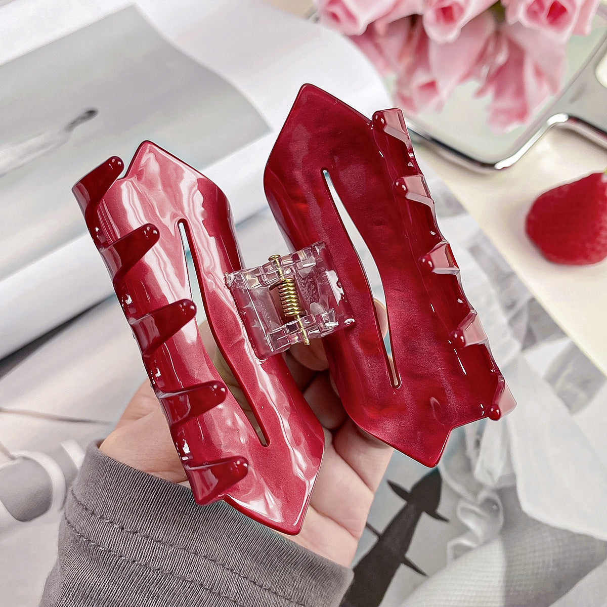 Wholesale Acrylic Diamond Inlaid Valentine's Day Hair Clips