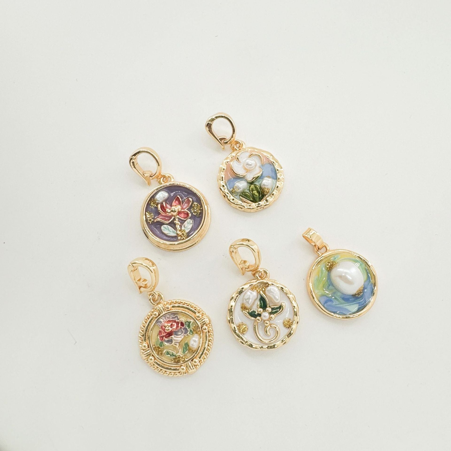 Wholesale 18K Hand painted Oil Painting Series Ancient Technique Enamel Inlaid Natural Pearl Pendant
