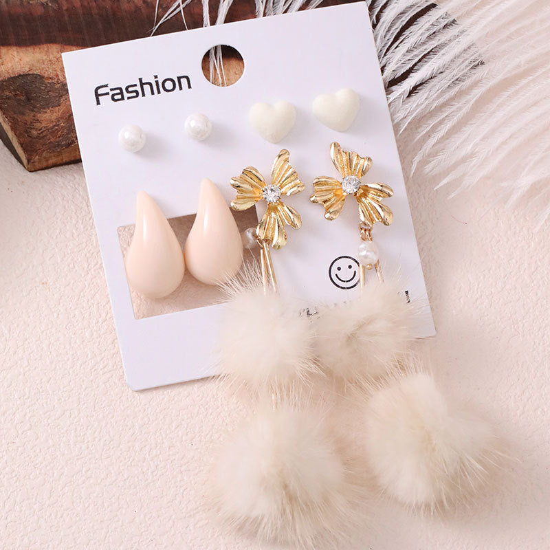 Wholesale Christmas Earrings Plush Love Stud Earring Set