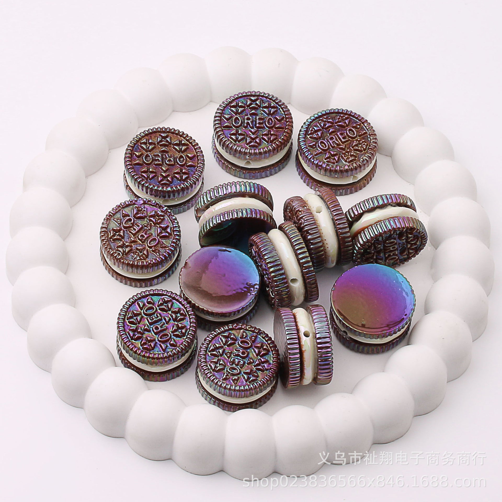Wholesale 100pcs/pack Resin Through-hole UV Color-plated Macron Sandwich Biscuit DIY Beads