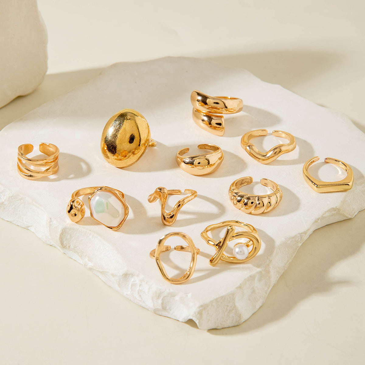 Wholesale Imitation Pearl Irregular Retro Hollow Ring Set