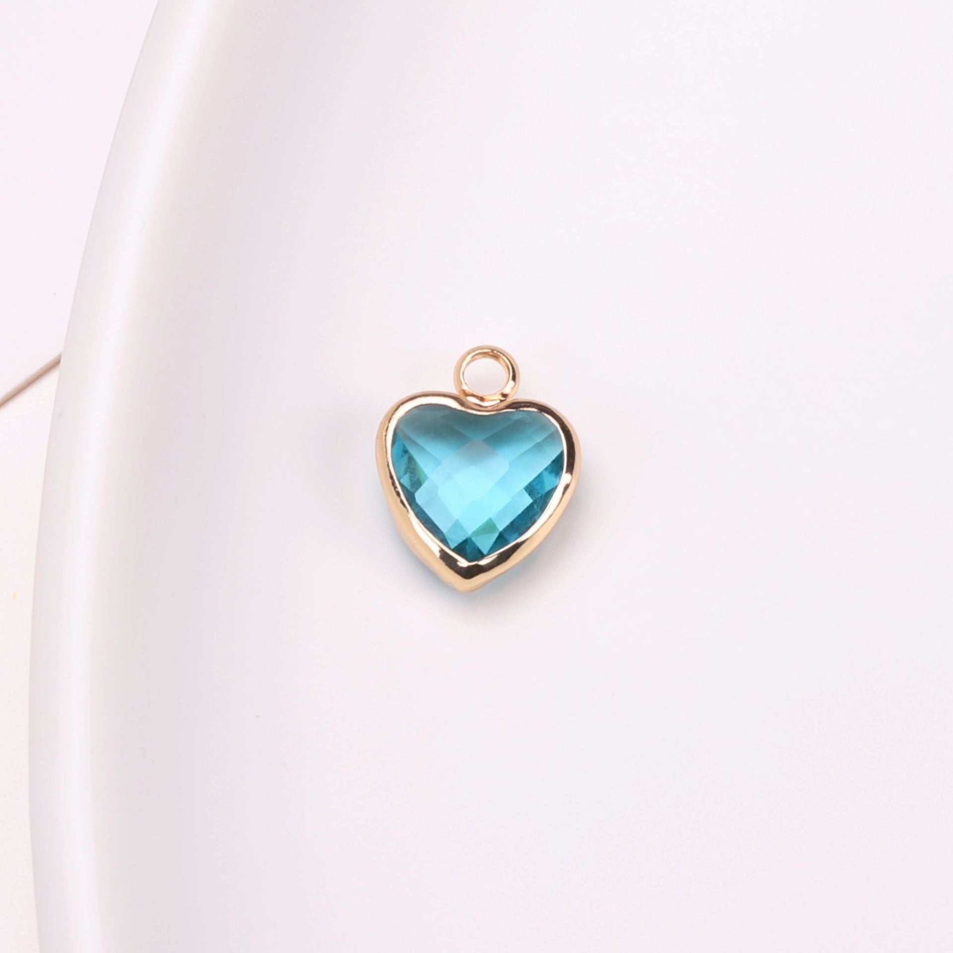 Wholesale Crystal Love Peach Heart Pendant