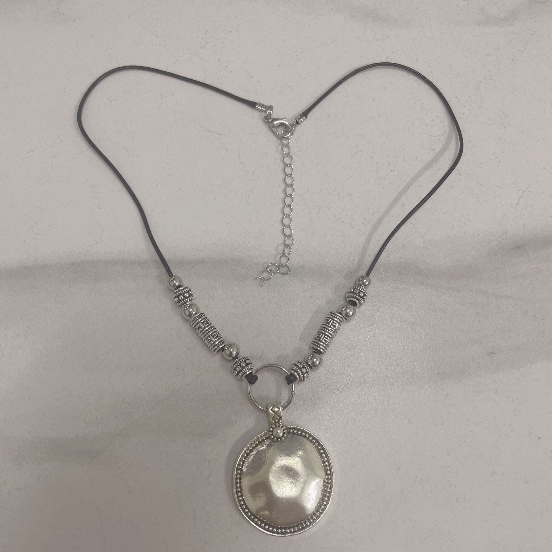 Wholesale Beaded Disc Silver Alloy Pendant Leather Rope Necklace