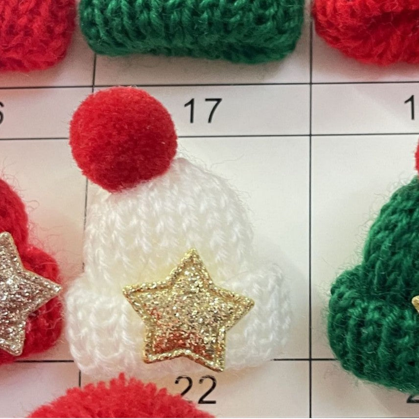 Wholesale Christmas DIY Wool Mini Knitted Finger Hat Doll Accessories