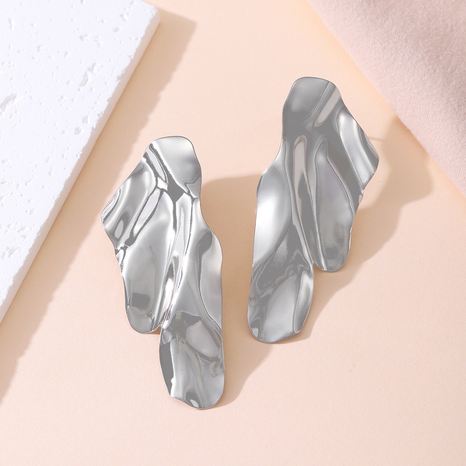 Wholesale Vintage Lava Texture Irregular Geometric Earrings For Women Gold Metal Electroplated Fashion Accessory