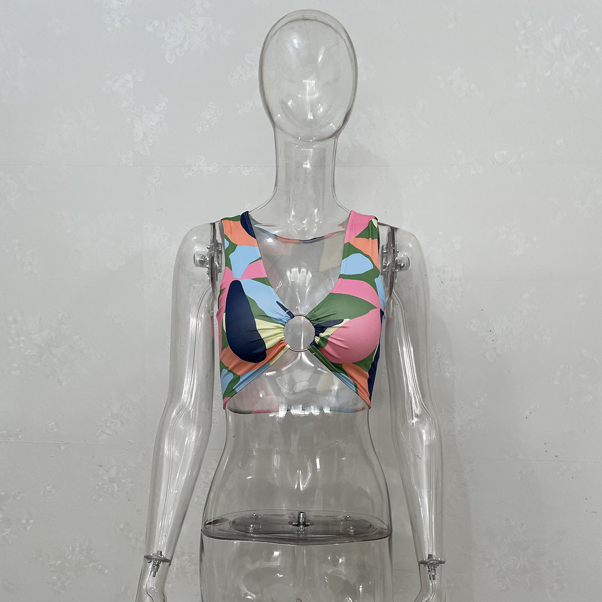 Wholesale V-neck Waist-baring Vest with A Circle on The Chest