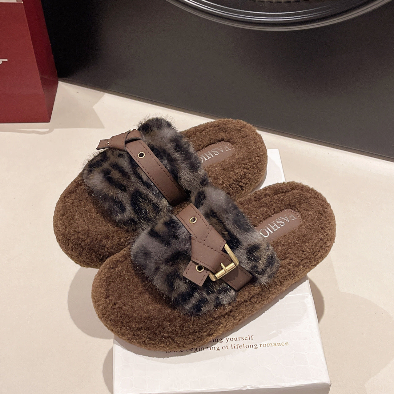 Wholesale leopard print thick-soled slippers autumn and winter wear warm cotton slippers