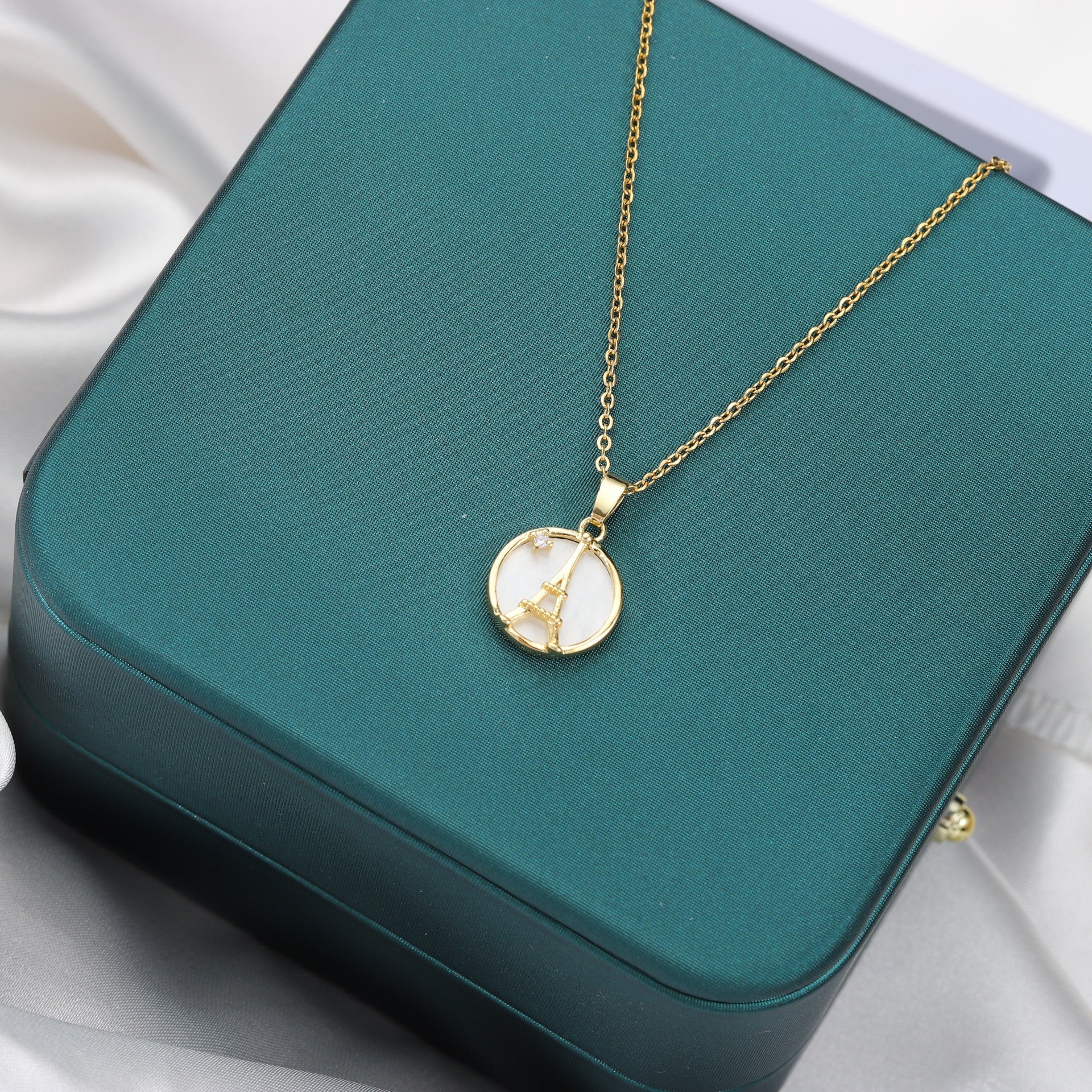 Al por mayor de nuevos collares de amor de acero inoxidable