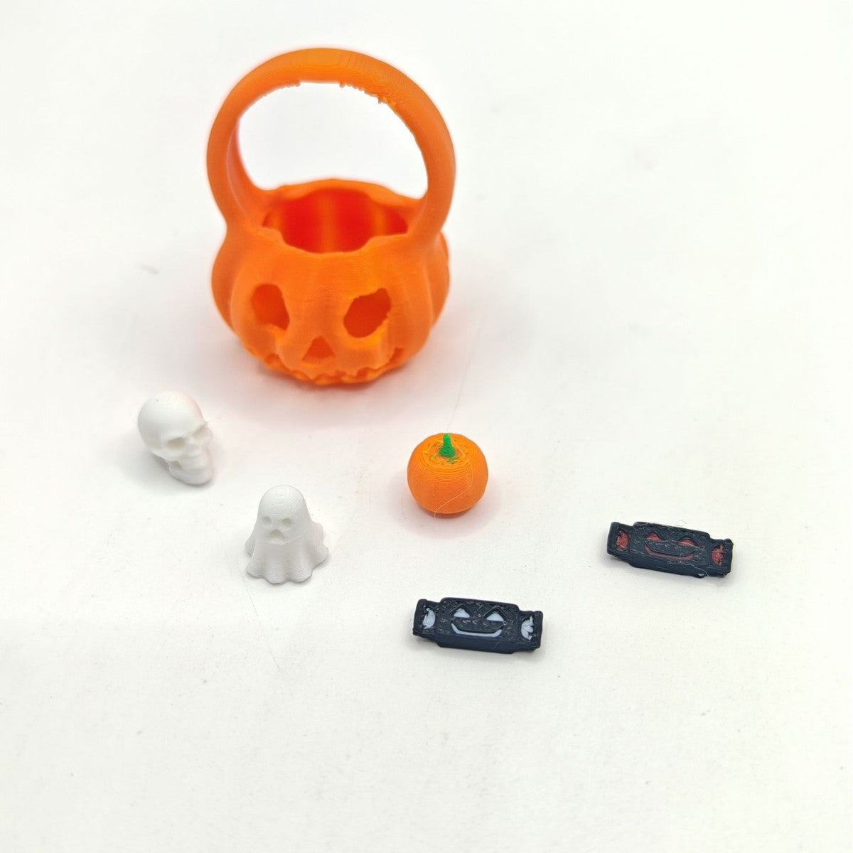 Wholesale 3D Printed PLA  Miniature Pumpkin Ghost Figurine for 1:12 Dollhouse Scene Decor Gift