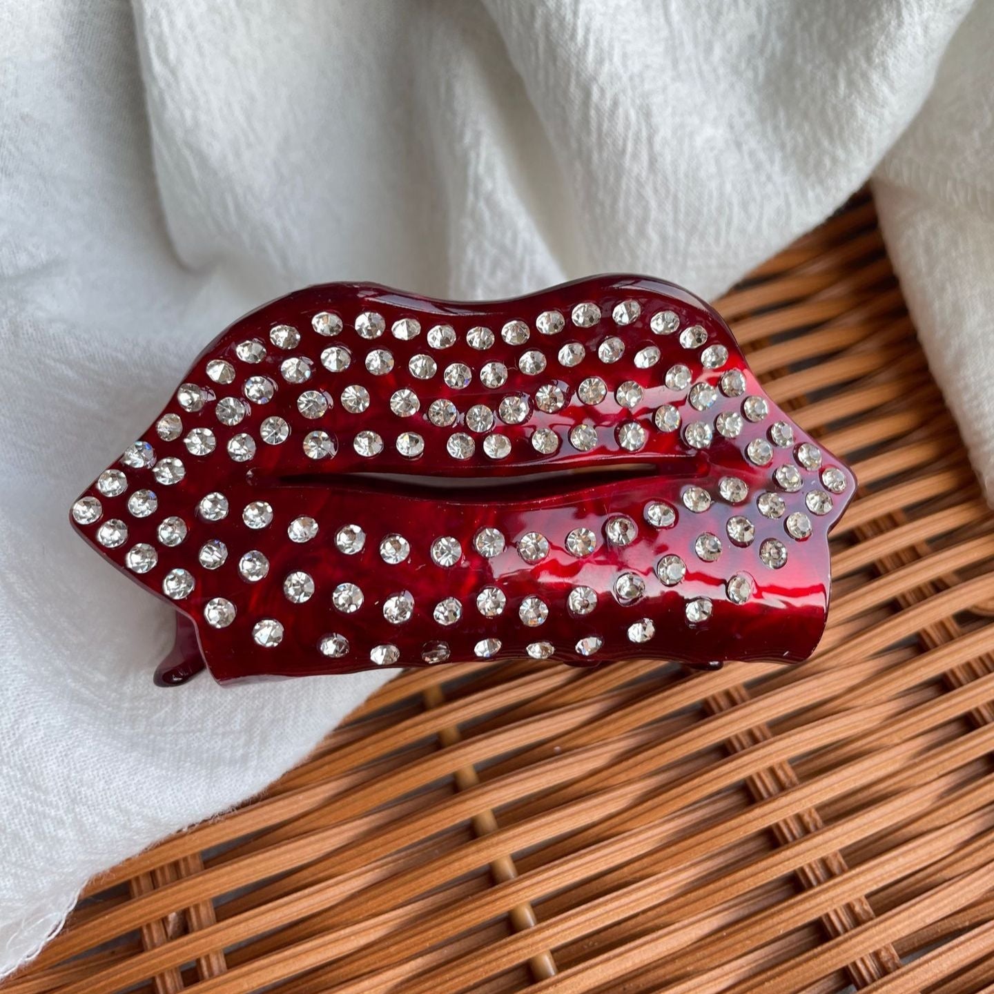 Wholesale Love Red Lip Grab Clip Heavy Industry Diamond Hair Clip Light Luxury High-end Shark Clip Valentine's Day Hair Accessories Headdress
