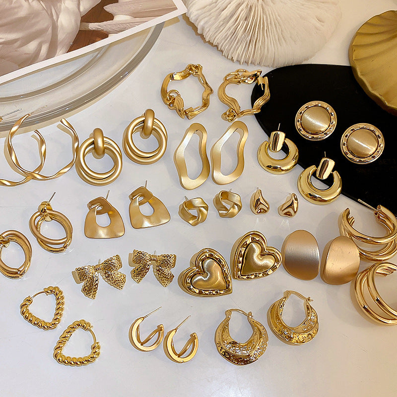 Wholesale light luxury alloy silver needle earrings